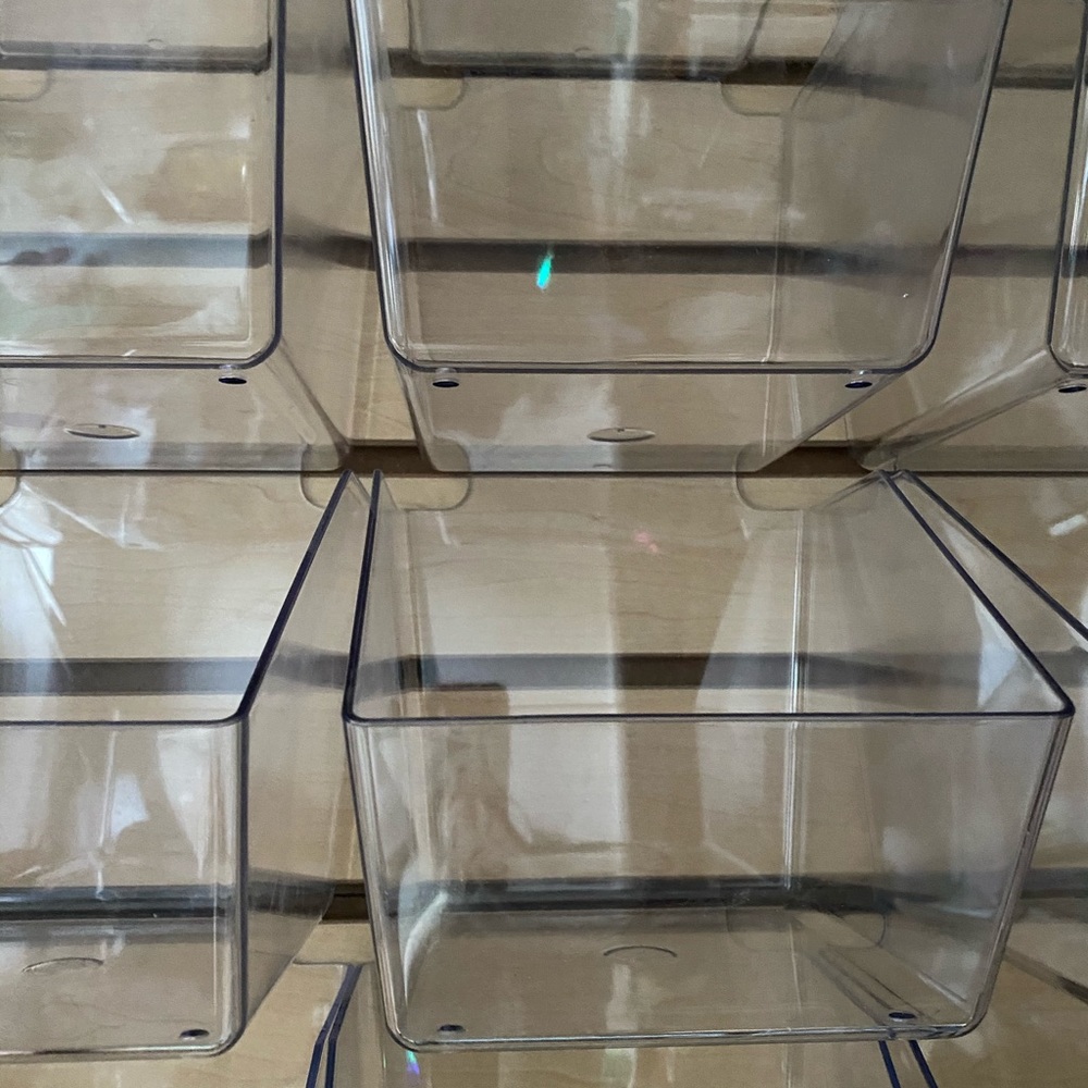 25 pieces of acrylic container